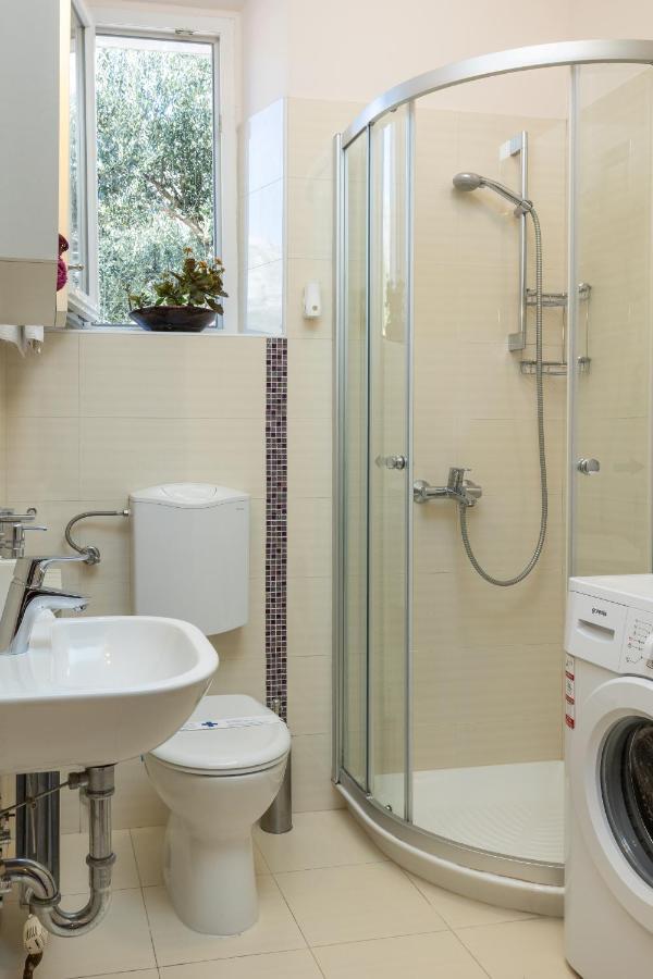 Falkoni Ii Apartman *